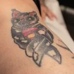 A photo of a bat on the shin.